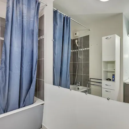 Chic Apart With Parking Southern Paris Apartment Orly
